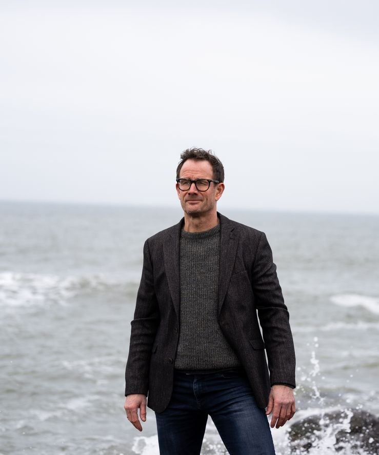 Carsten Bedsted ved havet